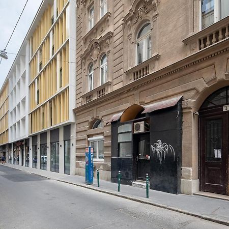 Dessewffy Premium Apartment Budapest Esterno foto