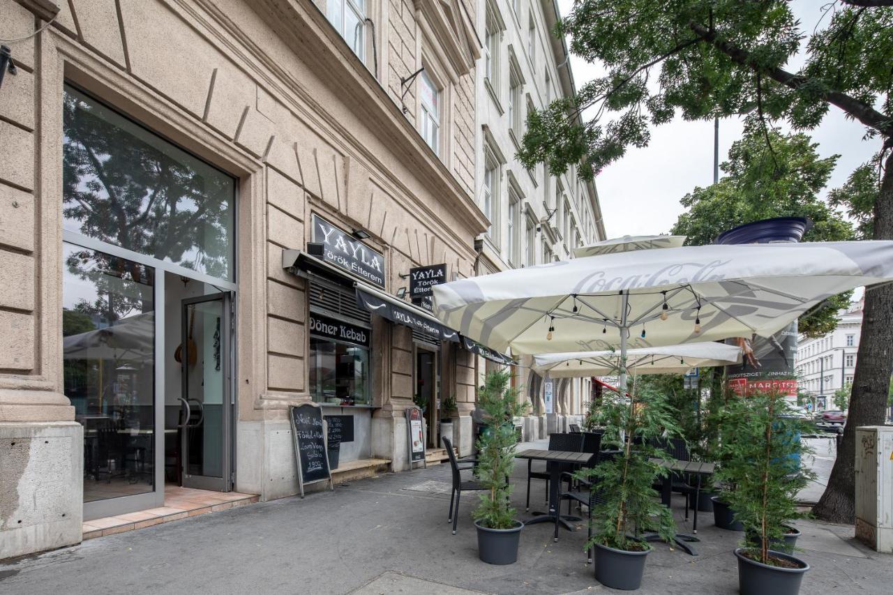 Dessewffy Premium Apartment Budapest Esterno foto